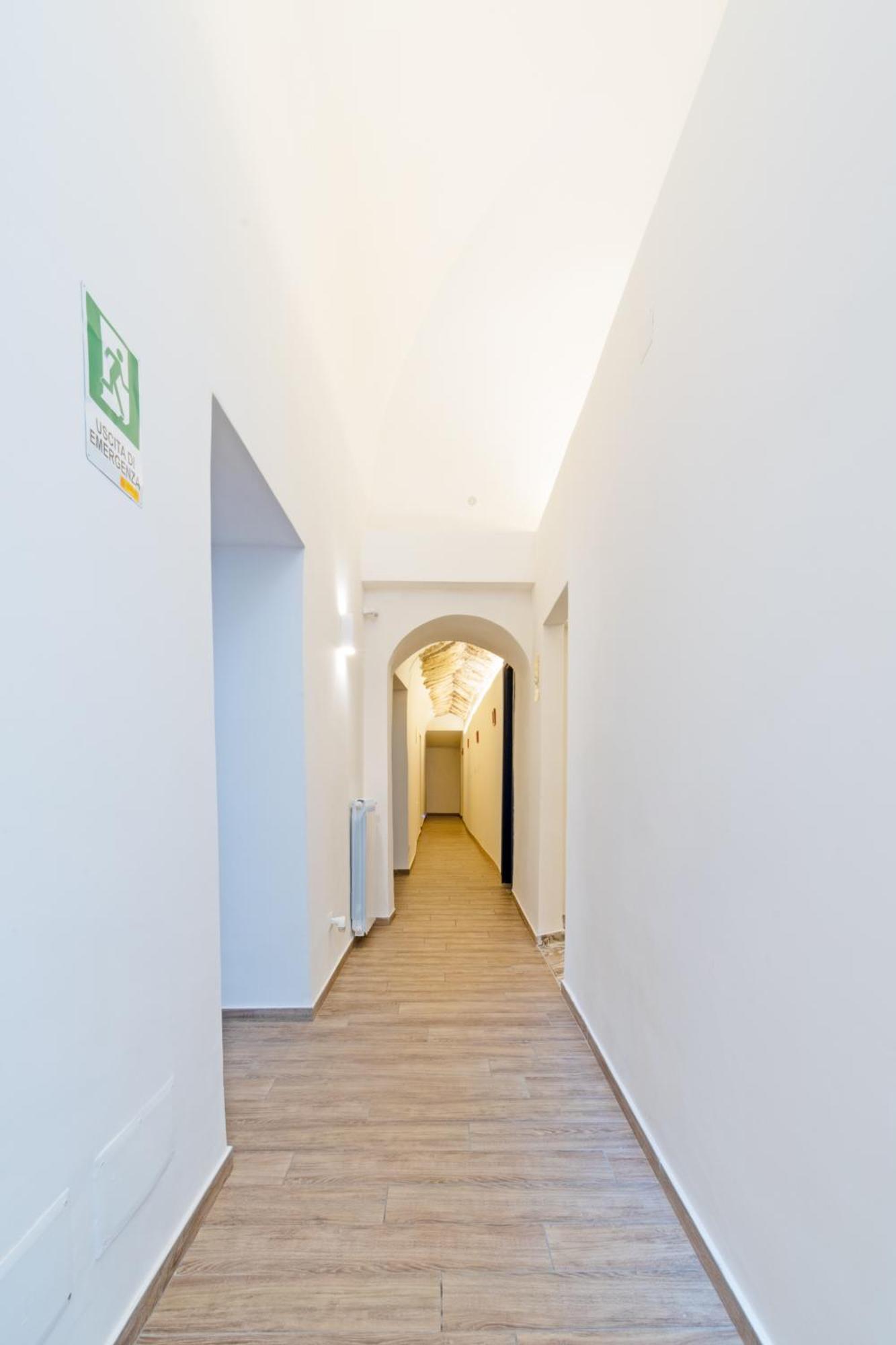 Palazzo Belmosto Napoli Esterno foto